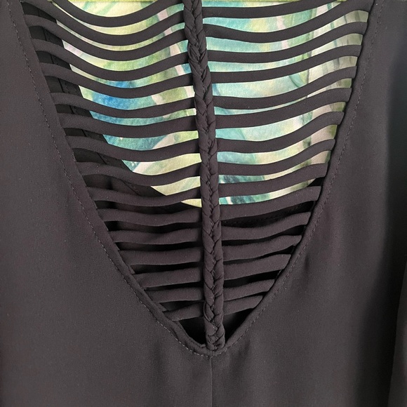 Black High/Low Tank - Picture 4 of 6